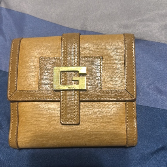 Gucci short Wallet-tan Color - Picture 9 of 9